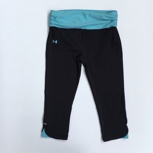 Under Armour blue shatter Capri